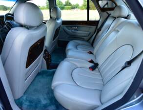 Image 38/50 of Rolls-Royce Silver Seraph (1998)
