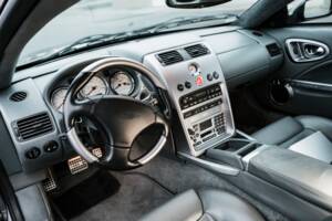 Image 11/23 of Aston Martin V12 Vanquish (2003)