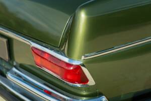 Afbeelding 24/50 van Mercedes-Benz 220 SE b (1964)