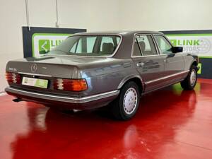Bild 4/30 von Mercedes-Benz 380 SE (1985)