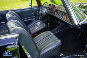 Image 27/52 of Mercedes-Benz 220 SE b (1963)