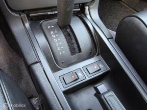 Bild 23/31 von Volvo 940 2.3i (1993)