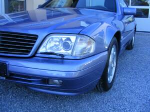 Immagine 15/39 di Mercedes-Benz SL 320 (1997)