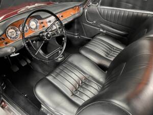 Image 2/8 of BMW 3200 CS (1965)