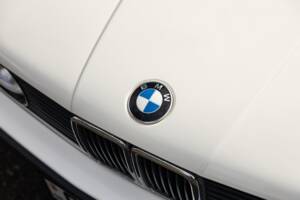 Afbeelding 27/48 van BMW 325i (1990)