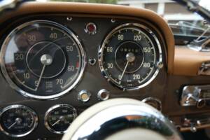 Image 24/50 of Mercedes-Benz 190 SL (1956)
