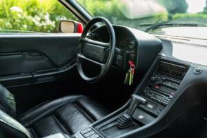 Image 44/50 of Porsche 928 S (1984)