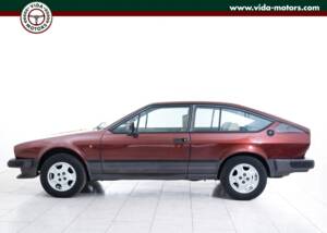 Image 3/11 of Alfa Romeo GTV 2.0 (1986)