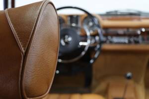 Image 20/99 of Mercedes-Benz 280 SE 3,5 (1971)