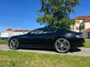 Bild 7/57 von Aston Martin Virage (2011)