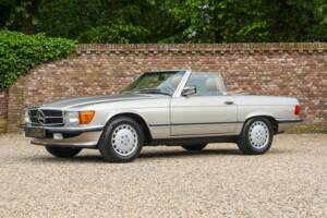 Image 10/50 de Mercedes-Benz 560 SL (1988)