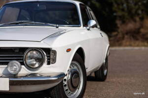 Immagine 22/42 di Alfa Romeo Giulia 1600 Sprint GT Veloce (1967)