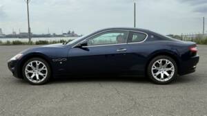 Immagine 8/39 di Maserati GranTurismo 4.2 (2008)