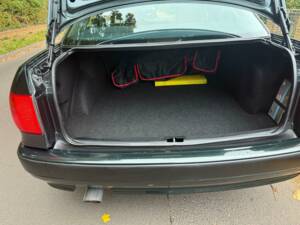 Bild 7/8 von Audi 80 - 2.0 E (1994)