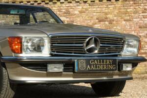 Bild 27/50 von Mercedes-Benz 560 SL (1987)