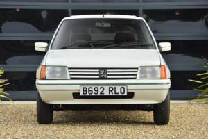 Image 8/35 of Peugeot 205 (1985)