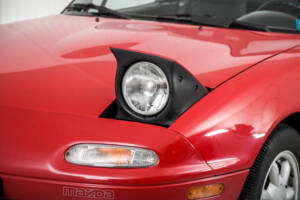 Bild 21/50 von Mazda MX-5 1.6 (1992)