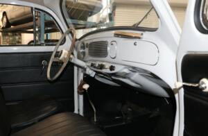 Image 26/44 of Volkswagen Beetle 1200 Export "Oval" (1956)
