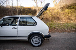Bild 47/58 von Volkswagen Golf I GTI 1.6 (1982)