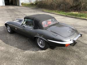 Image 1/43 of Jaguar E-Type V12 (1973)