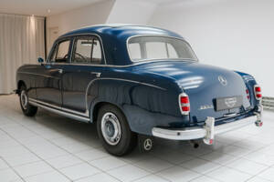 Bild 3/18 von Mercedes-Benz 220 SE (1958)