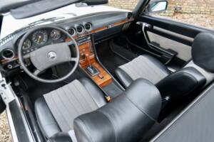 Image 41/50 de Mercedes-Benz 280 SL (1977)