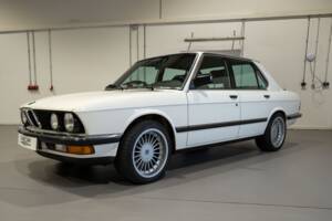 Afbeelding 12/52 van BMW 528i (1984)