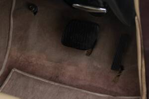 Image 36/50 of Rolls-Royce Silver Shadow I (1972)