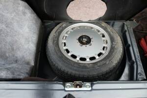 Immagine 38/43 di Mercedes-Benz 300 SL (1987)