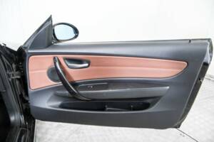 Image 36/50 de BMW 120i (2008)