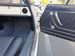 Image 43/50 de Alfa Romeo Spider 1600 Junior (1975)