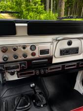 Image 20/67 of Toyota Land Cruiser FJ 40 (1982)