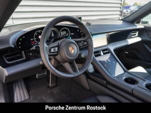 Obraz 7/35 pojazdu Porsche Taycan 4S (1900)