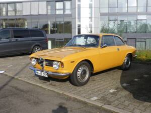 Image 3/24 de Alfa Romeo Giulia 1600 Sprint GT Veloce (1967)