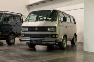 Bild 5/20 von Volkswagen T3 Caravelle wbx6 3.2 Oettinger (1991)