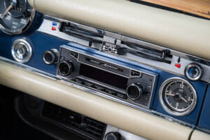 Image 18/38 of Mercedes-Benz 280 SL (1978)