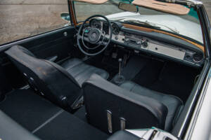 Image 23/36 of Mercedes-Benz 230 SL (1965)