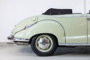 Bild 40/50 von BMW 502 - 3,2 Liter (1955)