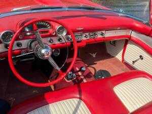 Image 2/7 of Ford Thunderbird (1955)