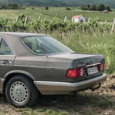 Image 6/18 of Mercedes-Benz 560 SEL (1986)