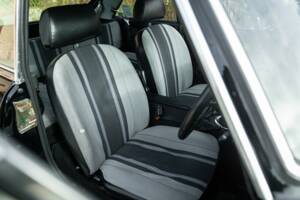 Bild 33/50 von MG MGB GT (1978)