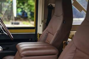 Image 31/39 of Land Rover Defender 90 Td5 (1998)