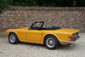 Image 20/50 of Triumph TR 6 (1971)