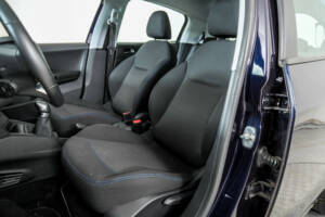 Bild 15/50 von Peugeot 208 1.2 PureTech 82 (2019)