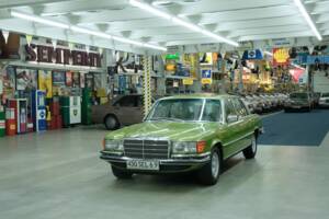 Image 2/50 de Mercedes-Benz 450 SEL 6,9 (1976)