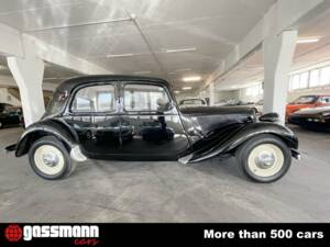 Immagine 5/15 di Citroën Traction Avant 11 BL (1947)