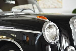 Bild 21/38 von Mercedes-Benz 220 SE (1960)