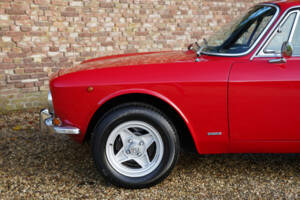 Image 35/50 of Alfa Romeo 2000 GTV (1972)