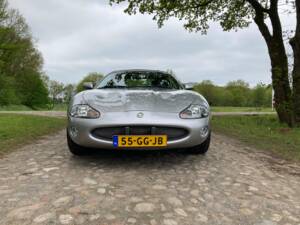 Bild 2/29 von Jaguar XKR (2000)
