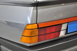 Bild 23/34 von Alfa Romeo 75 2.0 Twin Spark (1988)